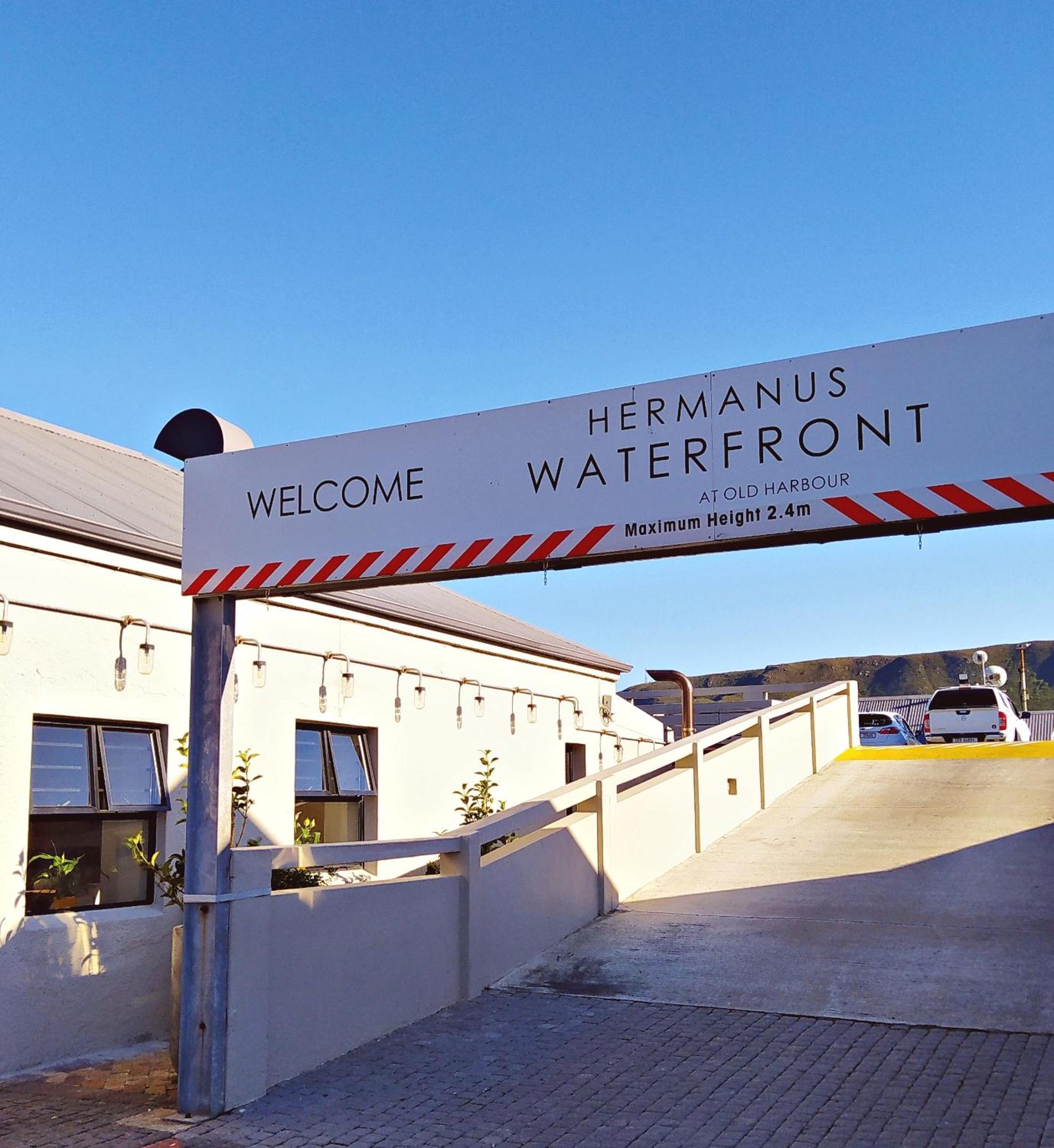 Apartment At Hermanus Waterfront Экстерьер фото