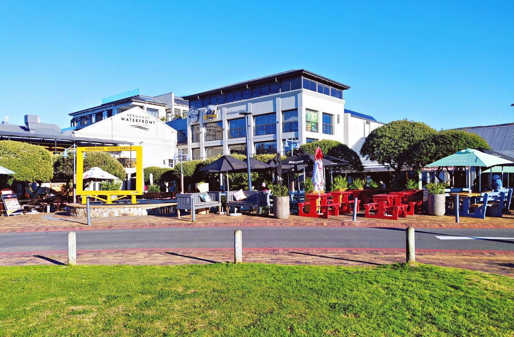 Apartment At Hermanus Waterfront Экстерьер фото